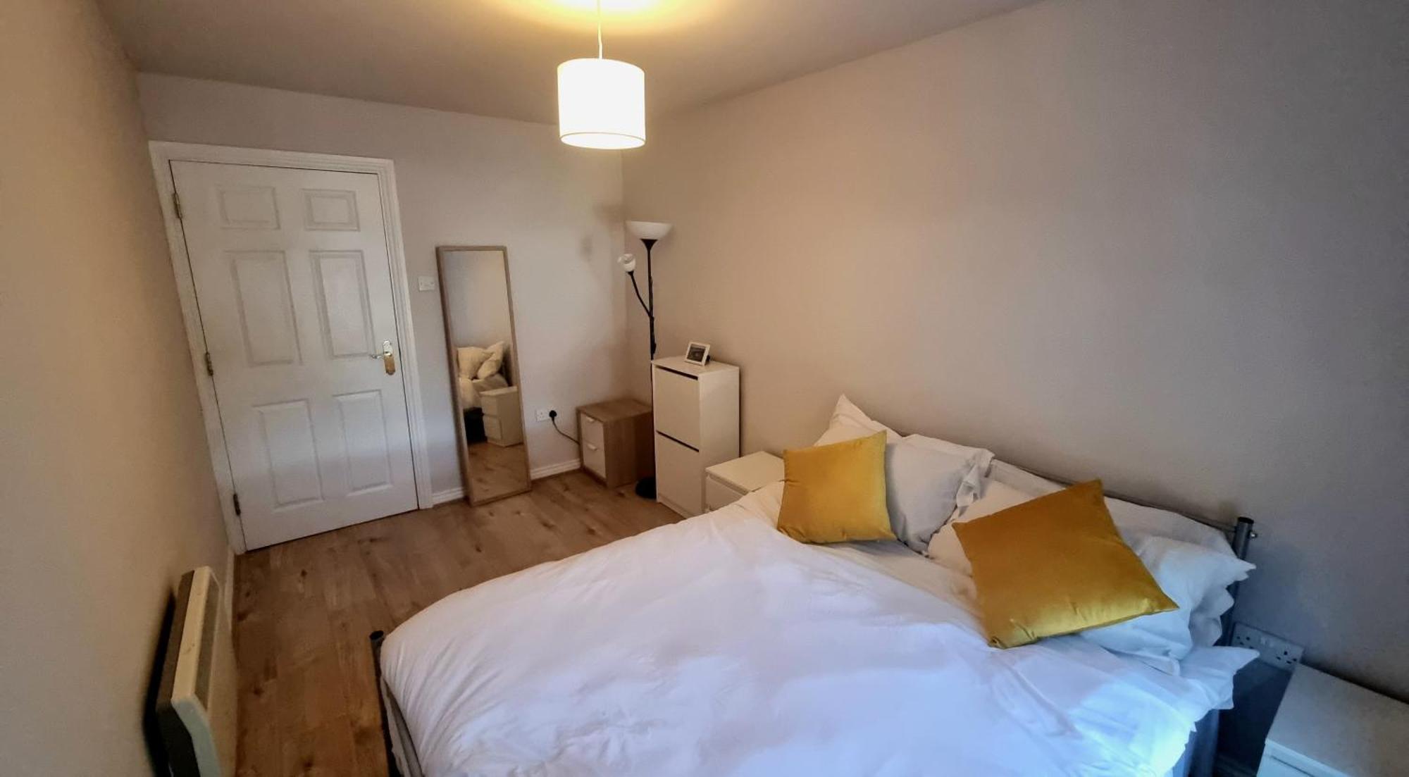 Cosy 2Br Modern Apt With Free Parking ลิเวอร์พูล ภายนอก รูปภาพ